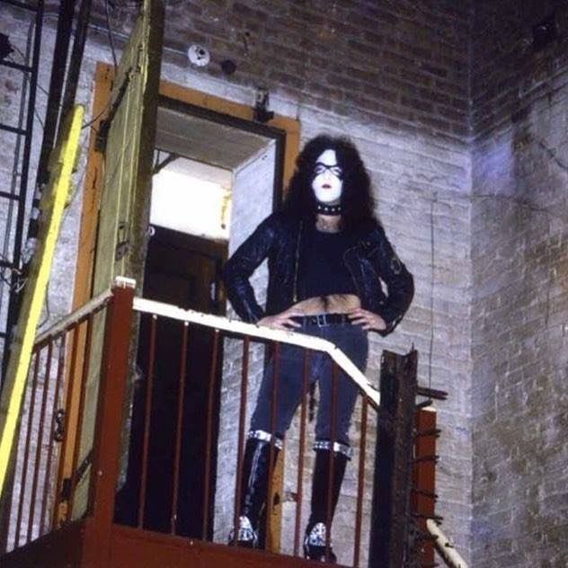 Paul Stanley with Blue Jeans and the Bandit Makeup at the Fillmore East : Photo Session | CFF Radio