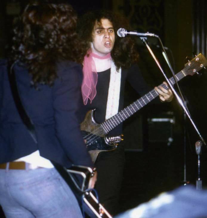 KISS Paul Stanley and Gene Simmons at the Fillmore East in New York 1973 : Photo Session | CFF Radio