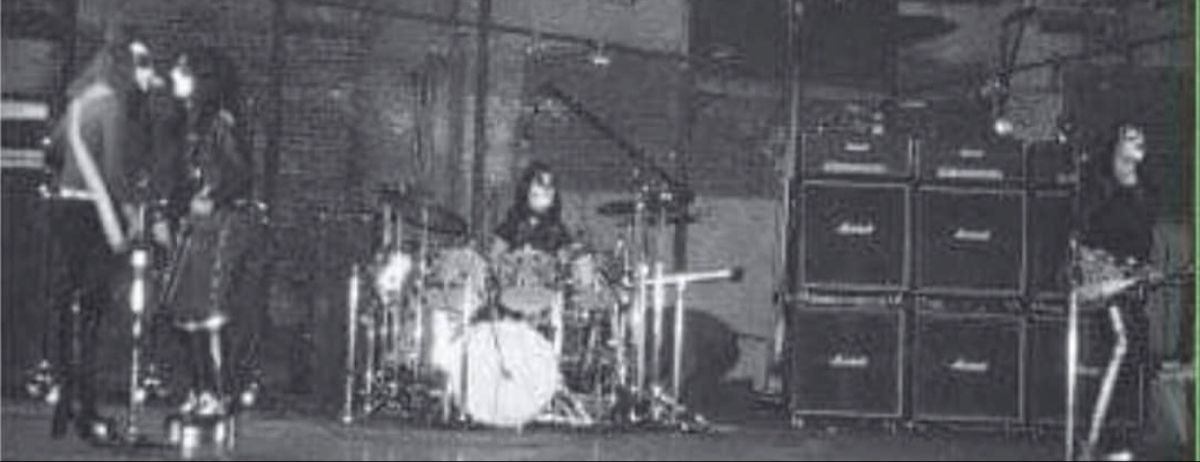 KISS rehearsing at the Fillmore East in New York 1973 - Wide Shot : Photo Session | CFF Radio
